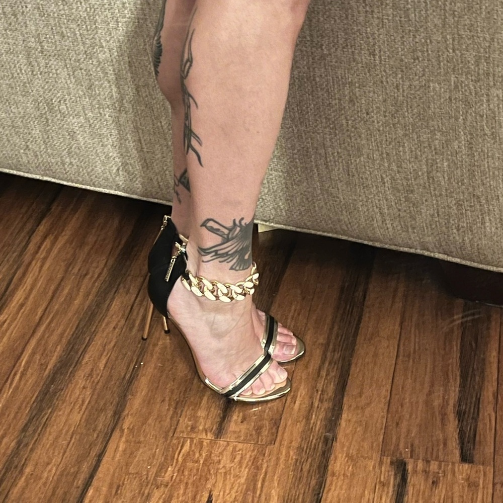 Marciano black and gold heels with cream chain ankle strap… 37/6.5 - Picture 6 of 8